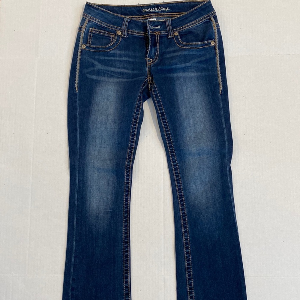 Maurice’s Jeans size 1/2. Length 30in, like new.
